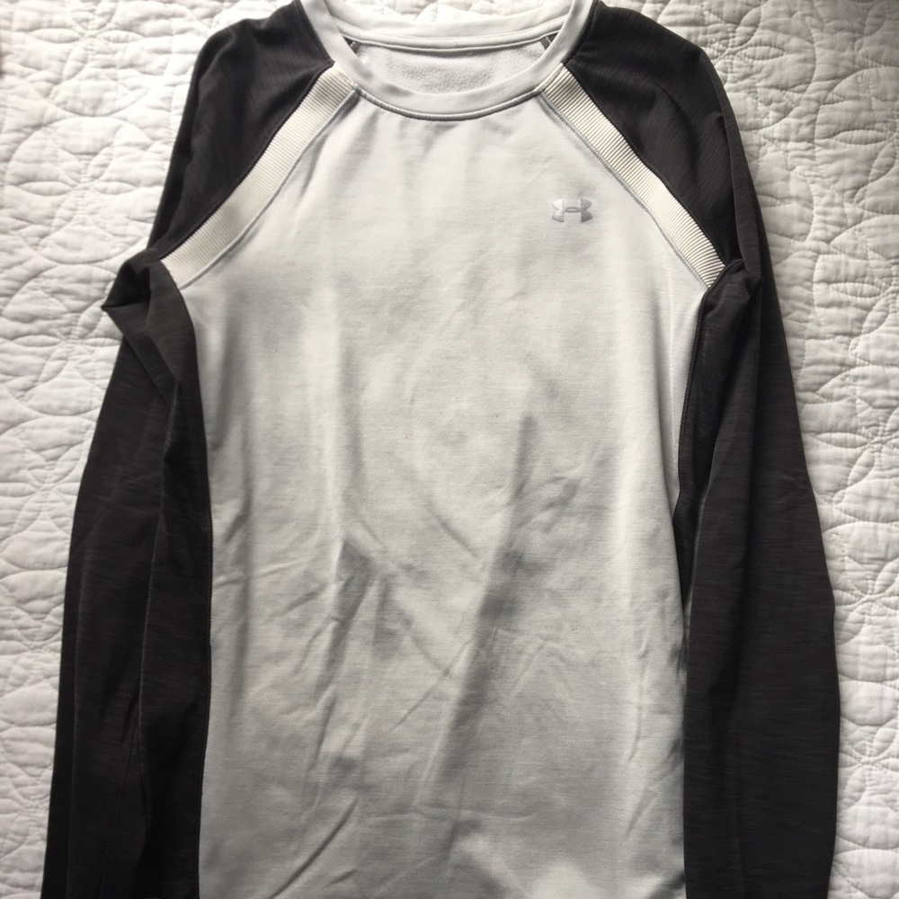 Under armor long sleeve (fuzzy inside)